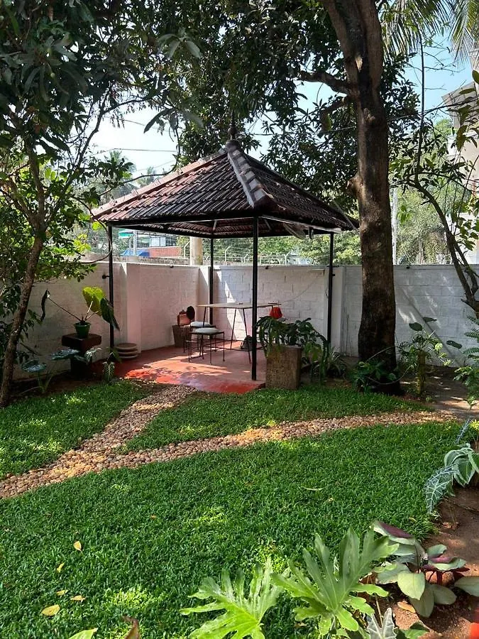 Lannister Inn Kochi 0*,